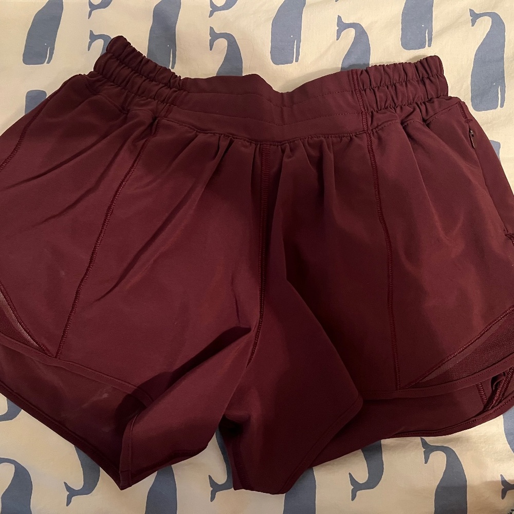 EUC Lululemon Maroon Hotty Hot Short size 4 with 4 inch inseam